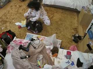 voyeurcam-julmodels-whitebed-5 webcam