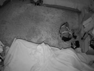 voyeurcam-julmodels-whitebed-5 webcam