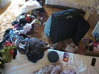 voyeurcam-julmodels-whitebed-5 webcam