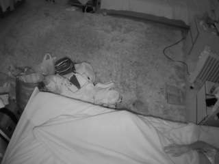 voyeurcam-julmodels-whitebed-5 live cam profile