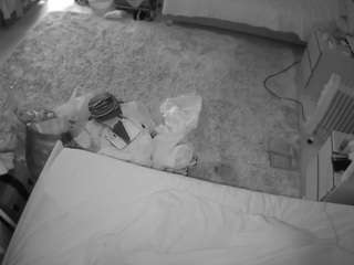 voyeurcam-julmodels-whitebed-5 webcam