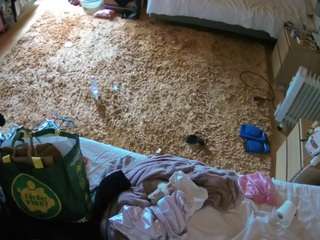 voyeurcam-julmodels-whitebed-5 webcam