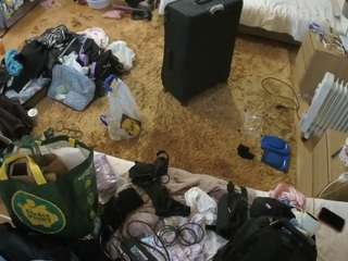 voyeurcam-julmodels-whitebed-5 webcam