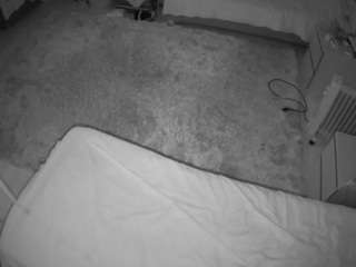voyeurcam-julmodels-whitebed-5 live cam profile