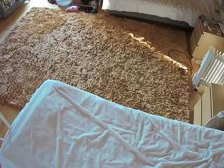 voyeurcam-julmodels-whitebed-5 live cam profile