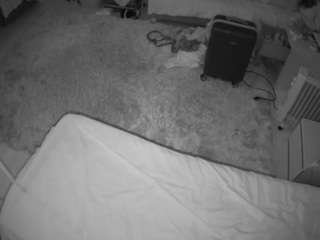voyeurcam-julmodels-whitebed-5 live cam profile