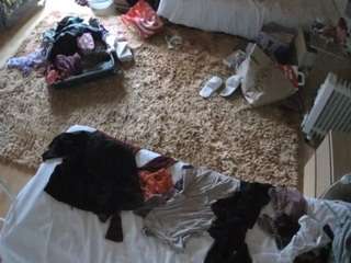 voyeurcam-julmodels-whitebed-5