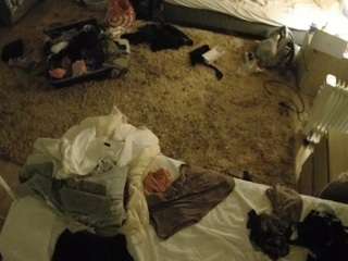 voyeurcam-julmodels-whitebed-5's CamSoda show and profile