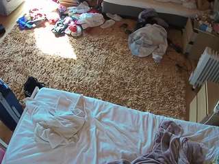 voyeurcam-julmodels-whitebed-5's CamSoda show and profile