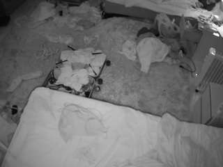 voyeurcam-julmodels-whitebed-5