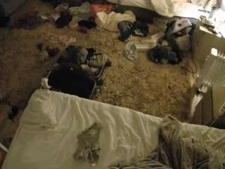 voyeurcam-julmodels-whitebed-5 webcam