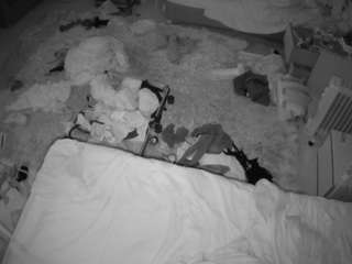 voyeurcam-julmodels-whitebed-5