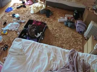 voyeurcam-julmodels-whitebed-5 webcam