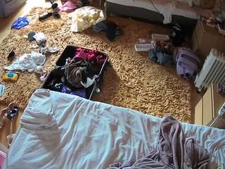 voyeurcam-julmodels-whitebed-5 webcam