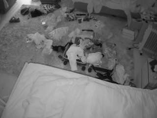 voyeurcam-julmodels-whitebed-5's CamSoda show and profile