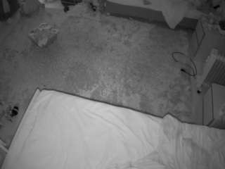 voyeurcam-julmodels-whitebed-5 webcam