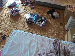 voyeurcam-julmodels-whitebed-5