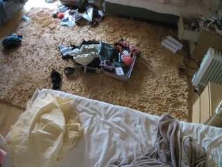 voyeurcam-julmodels-whitebed-5 webcam