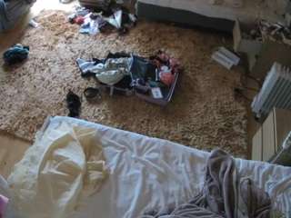 voyeurcam-julmodels-whitebed-5's CamSoda show and profile