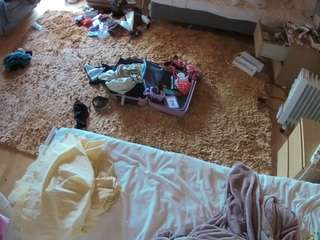 voyeurcam-julmodels-whitebed-5