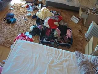 voyeurcam-julmodels-whitebed-5 webcam