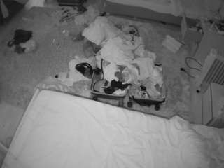 voyeurcam-julmodels-whitebed-5 webcam