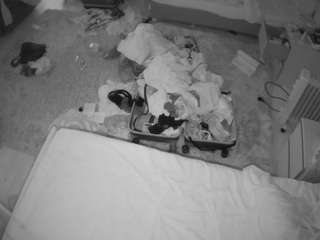 voyeurcam-julmodels-whitebed-5 webcam