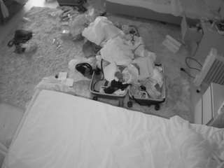 voyeurcam-julmodels-whitebed-5 webcam