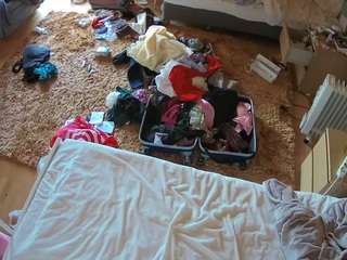 voyeurcam-julmodels-whitebed-5 webcam