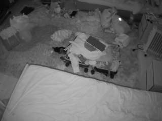 voyeurcam-julmodels-whitebed-5 webcam