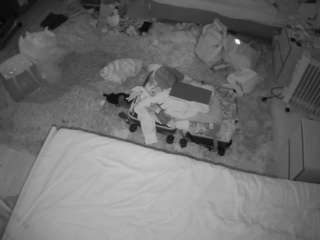 voyeurcam-julmodels-whitebed-5 webcam