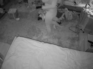 voyeurcam-julmodels-whitebed-5