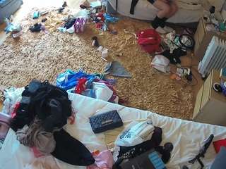 voyeurcam-julmodels-whitebed-5