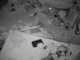 voyeurcam-julmodels-whitebed-5