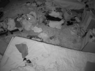 voyeurcam-julmodels-whitebed-5 live webcam show