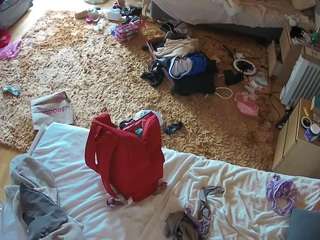 voyeurcam-julmodels-whitebed-5