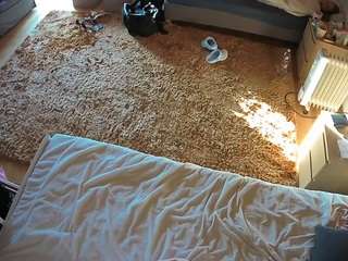voyeurcam-julmodels-whitebed-5