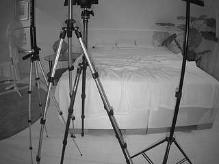 Black Cam Models camsoda voyeurcam-julmodels-whitebed-6