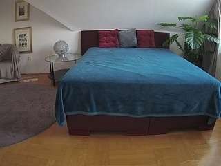 voyeurcam-julmodels-whitebed-6 Bbw Cam Model camsoda