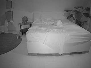 camsoda voyeurcam-julmodels-whitebed-6