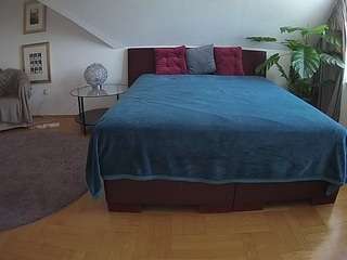 voyeurcam-julmodels-whitebed-6 camsoda Avenue Gay Chat 