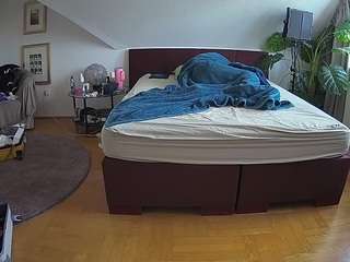 camsoda voyeurcam-julmodels-whitebed-6