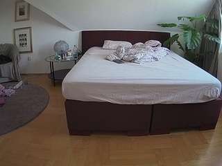 camsoda voyeurcam-julmodels-whitebed-6