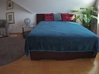 voyeurcam-julmodels-whitebed-6 Cam Models Live camsoda