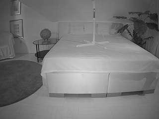 camsoda voyeurcam-julmodels-whitebed-6