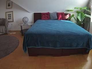 camsoda voyeurcam-julmodels-whitebed-6