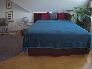 camsoda voyeurcam-julmodels-whitebed-6