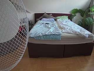 voyeurcam-julmodels-whitebed-6 Cam Definition Model camsoda