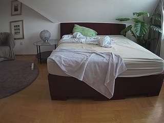 voyeurcam-julmodels-whitebed-6 Cam Models camsoda