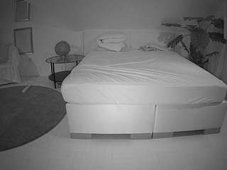 Voyeur Videos Hidden camsoda voyeurcam-julmodels-whitebed-6